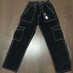 Black cargo pants with cinched waistline size 0 new with tags never been worn
